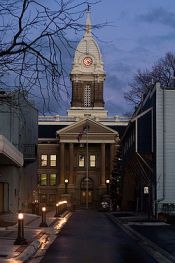 Ingham_county_courthouse_night